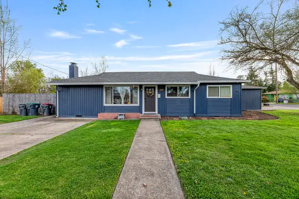 943 Winchester Avenue, Medford, OR 97501