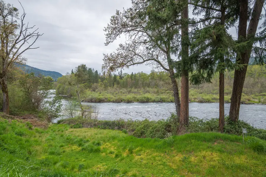 5270 Rogue River Highway, Grants Pass, OR 97527 - #3