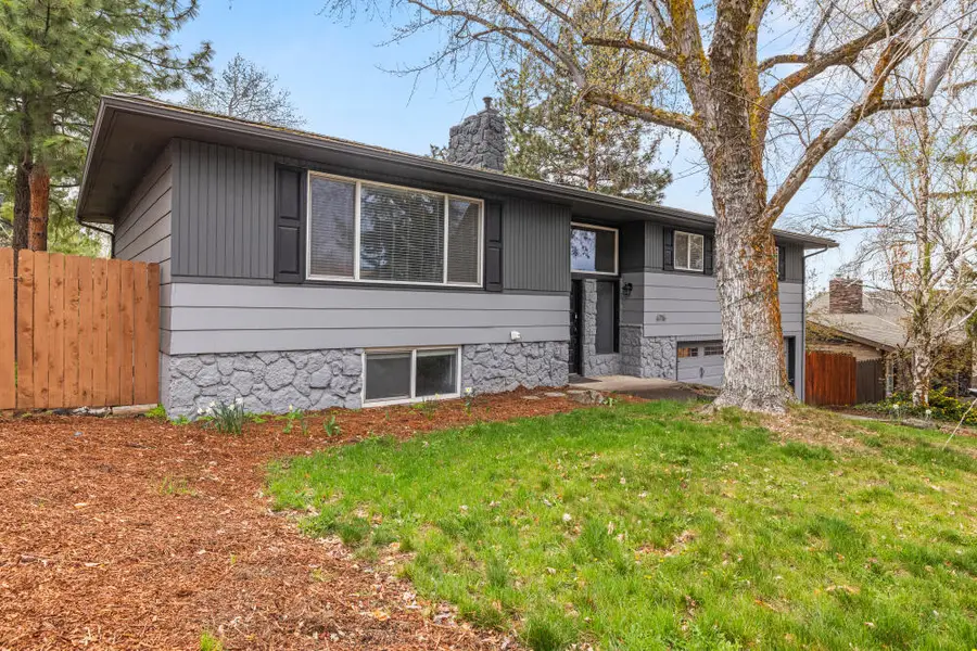 6716 Amber Avenue, Klamath Falls, OR 97603 - #2