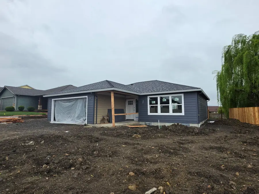 190 Barton Road, Eagle Point, OR 97524 - #2