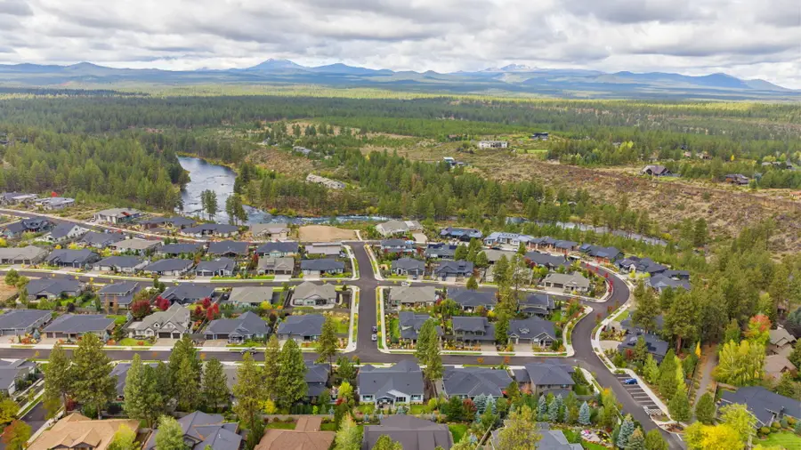 60882 SW Headwaters Loop, Bend, OR 97702 - #2