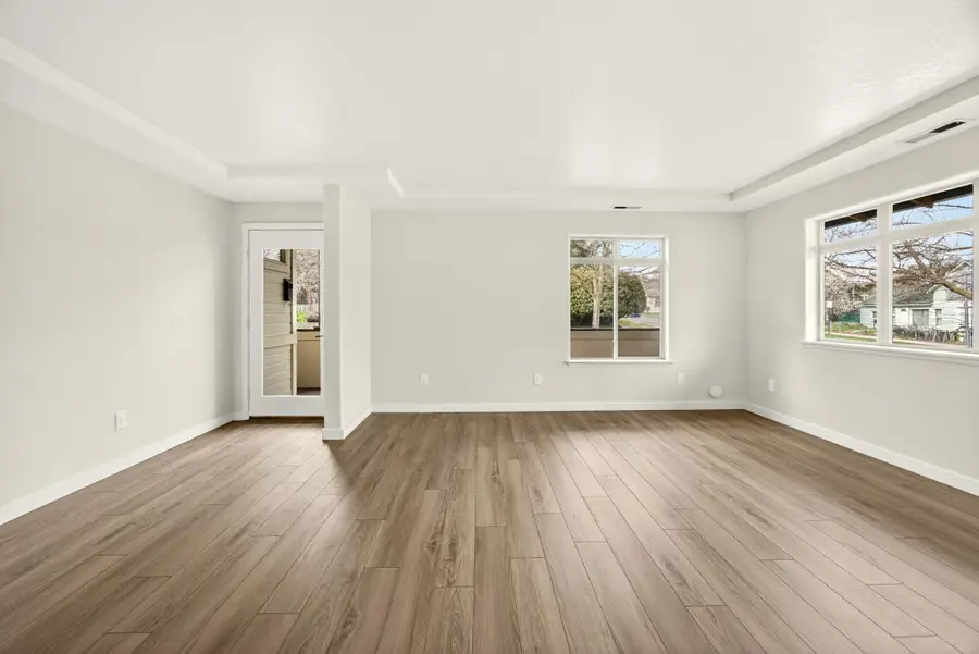 24 Dewey Street, Ashland, OR 97520 - #3