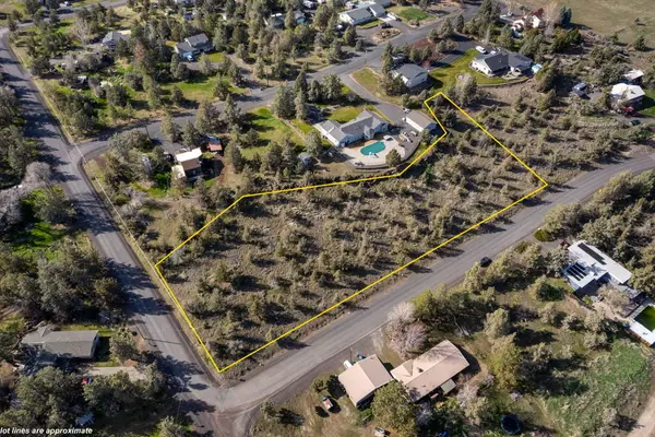 SW Roberta Drive, Madras, OR 97741