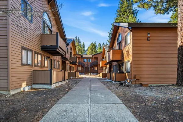 56856 Enterprise Drive # E4, Sunriver, OR 97707