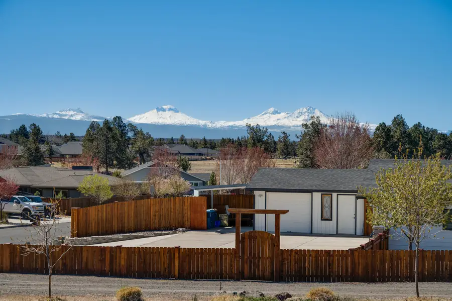 3388 SW 46th Street, Redmond, OR 97756 - #2