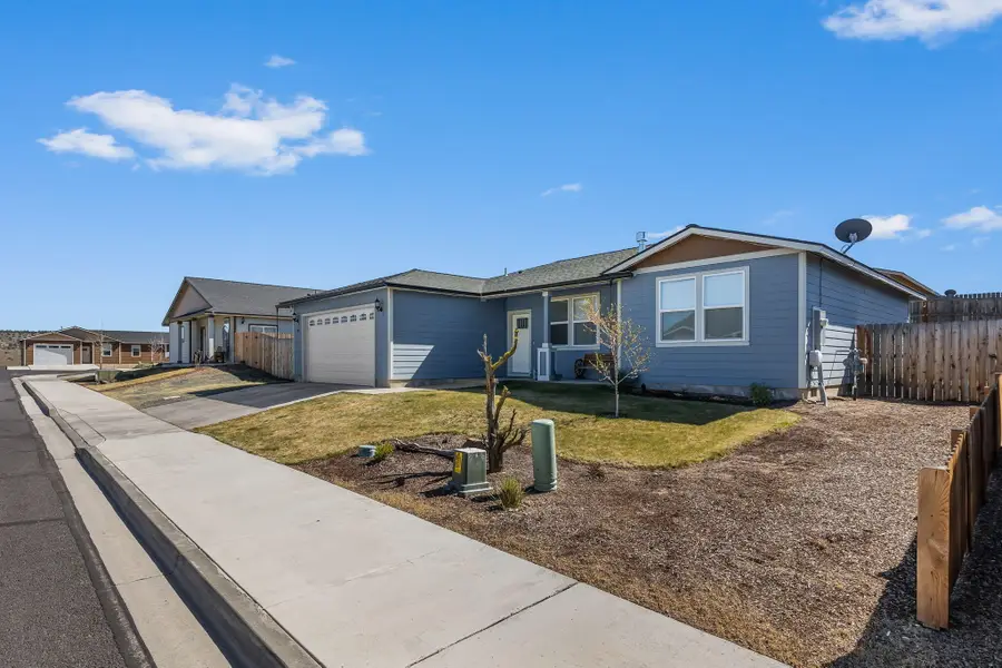 500 SE Segoviano Court, Madras, OR 97741 - #2