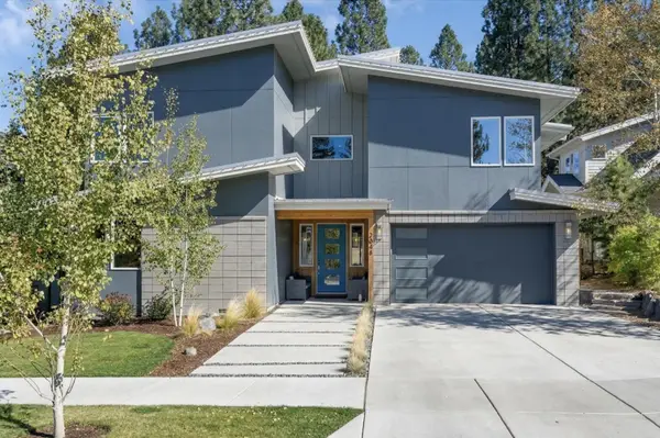 2048 NW Shiraz Court, Bend, OR 97703