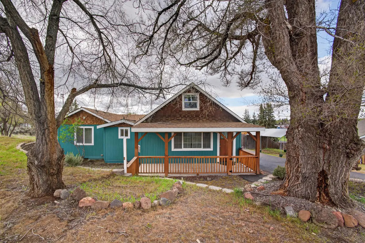 451 SE C Street, Madras, OR 97741 - #1