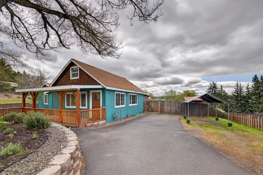 451 SE C Street, Madras, OR 97741 - #2