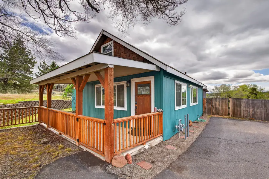 451 SE C Street, Madras, OR 97741 - #3