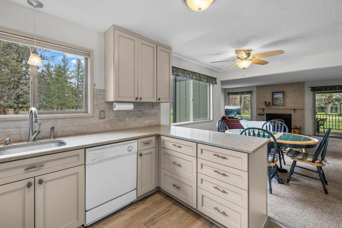 807 E Desperado Trail # 101, Sisters, OR 97759 - #1