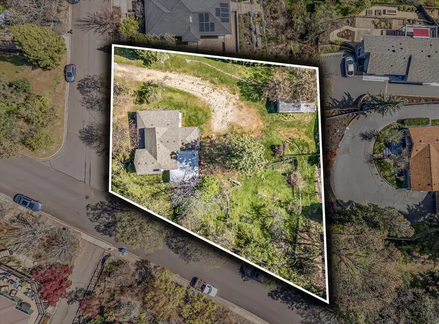 166 Nob Hill Street, Ashland, OR 97520 - #3