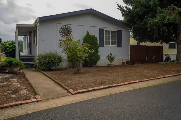 3700 Bellinger Lane #SPC 22, Medford, OR 97501