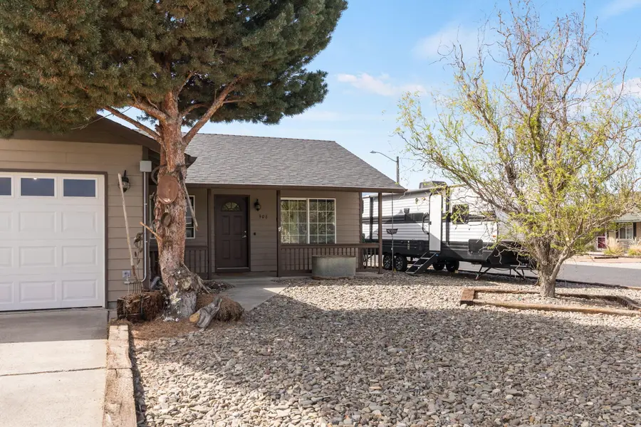 906 NE Mahogany Street, Prineville, OR 97754 - #3