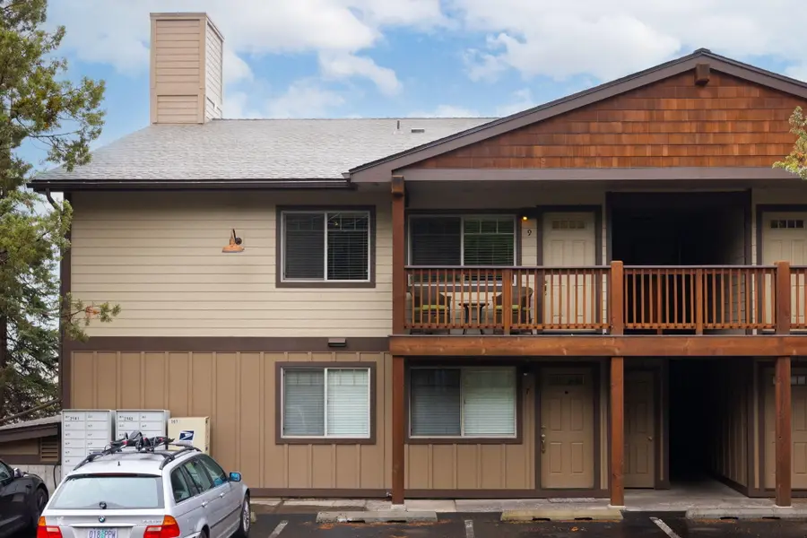 1010 NW Roanoke Avenue #APT 9, Bend, OR 97703 - #2