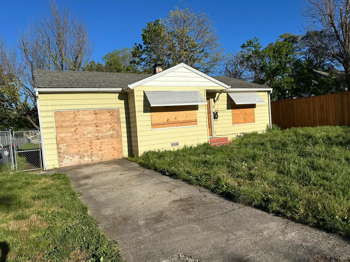 714 Broad Street, Medford, OR 97501 - #1