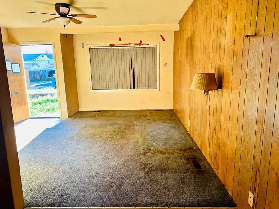 714 Broad Street, Medford, OR 97501 - #3