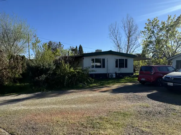 6009 Harris Road, Central Point, OR 97502