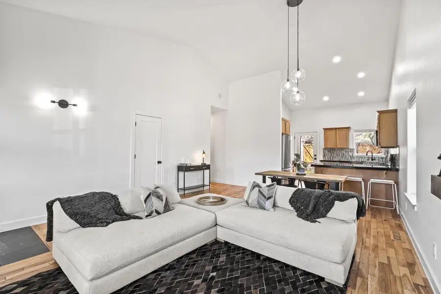 63713 Hunters Circle, Bend, OR 97701 - #3