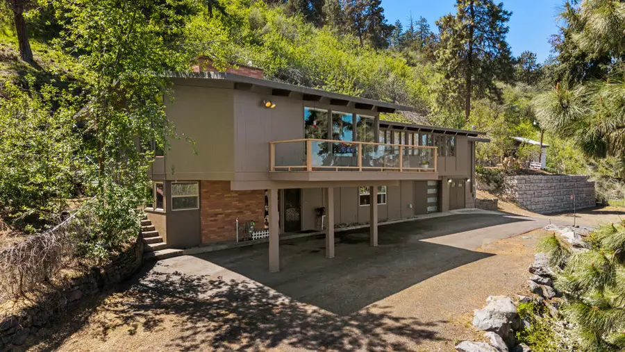 1215 Lakeshore Drive, Klamath Falls, OR 97601 - #2