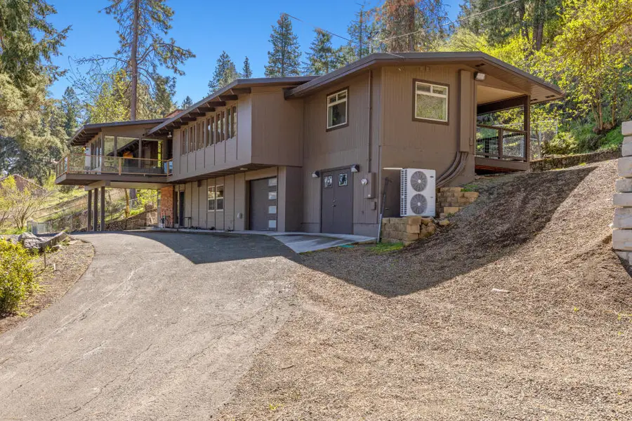 1215 Lakeshore Drive, Klamath Falls, OR 97601 - #3