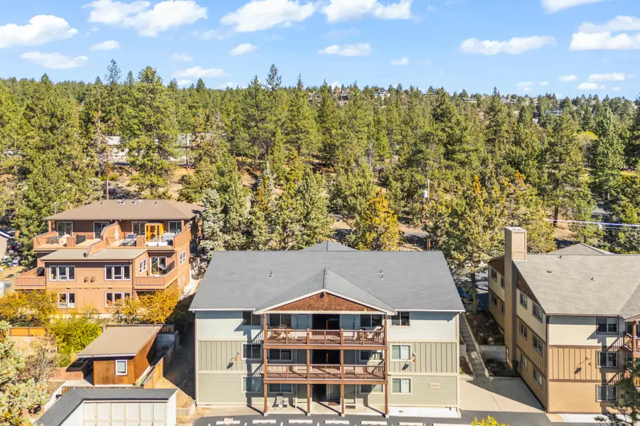 1030 NW Roanoke Avenue #APT 14, Bend, OR 97703 - #2