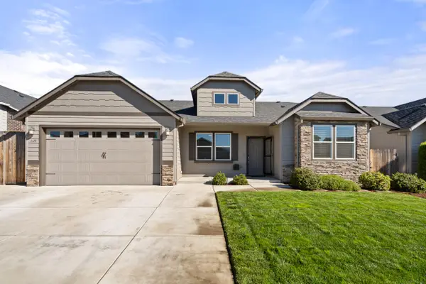 1615 Pearl Eye Lane, Medford, OR 97504