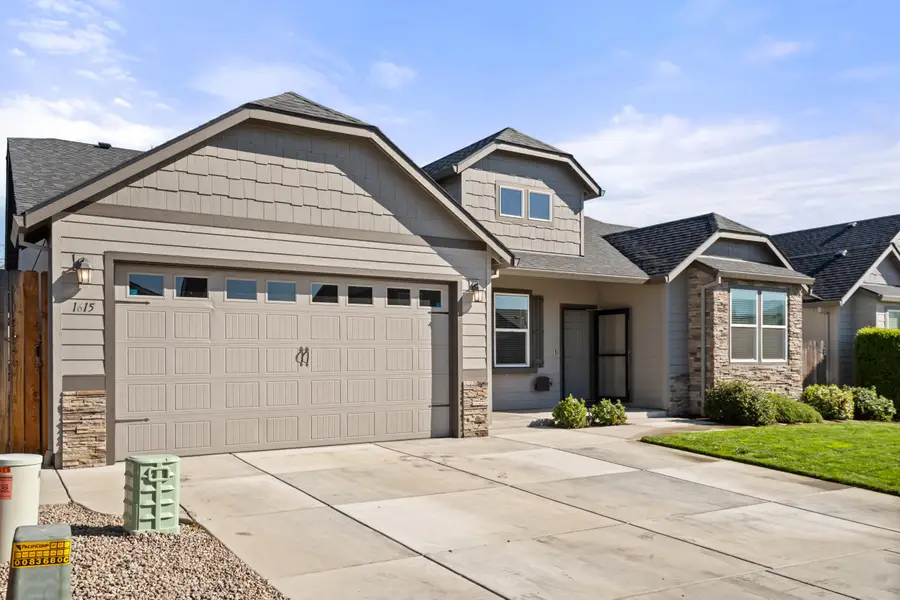 1615 Pearl Eye Lane, Medford, OR 97504 - #2