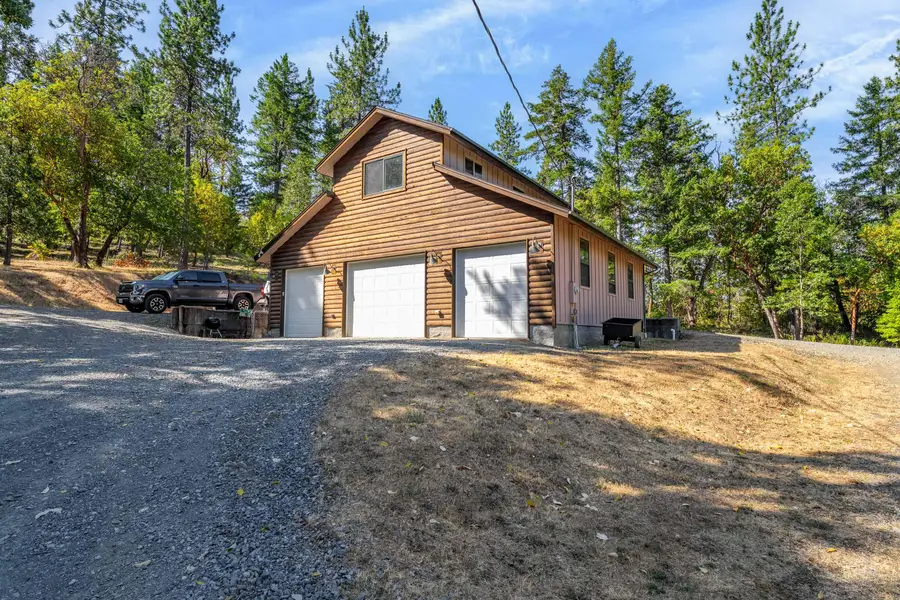 357 El Conejo Drive, Grants Pass, OR 97526 - #2