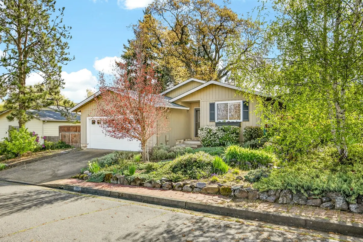 760 Oak Knoll Drive, Ashland, OR 97520 - #1