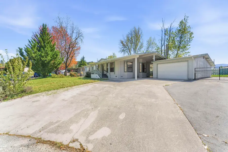 401 Bayard Drive, Grants Pass, OR 97527 - #3