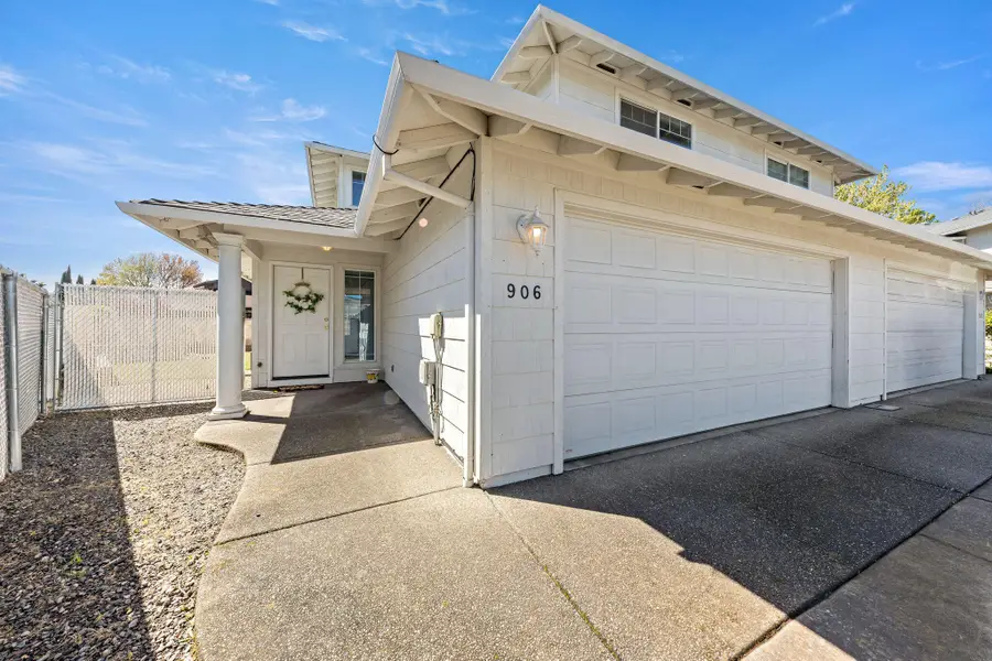 906 Brandi Way, Central Point, OR 97502 - #3