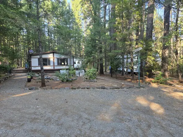 100 Linkhart Drive, Selma, OR 97538