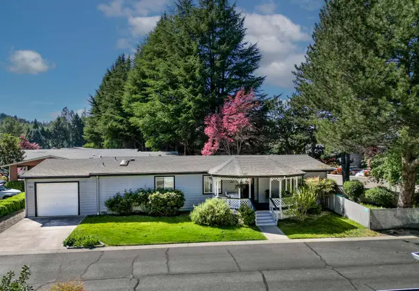 1010 Hemlock Lane, Grants Pass, OR 97527