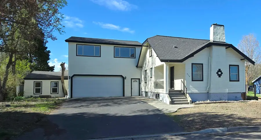 939 N Alameda Avenue, Klamath Falls, OR 97601 - #2