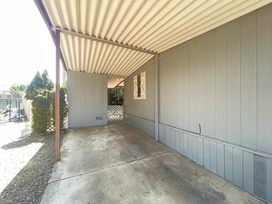 1095 Lee Roze Lane, Grants Pass, OR 97527 - #2