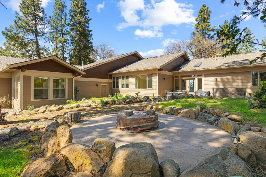 12054 Kestrel Road, Klamath Falls, OR 97601 - #2