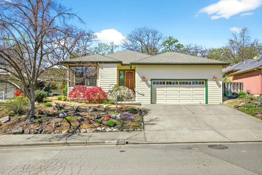 1027 Oak Knoll Drive, Ashland, OR 97520 - #2