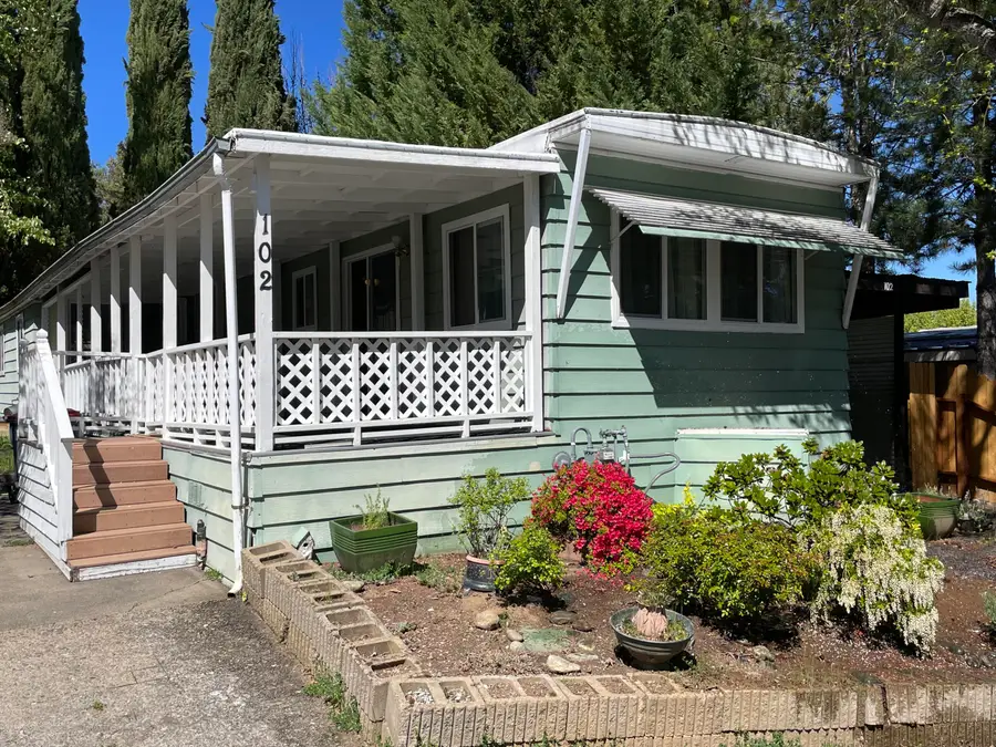 1055 N 5th #UNIT 102, Jacksonville, OR 97530 - #2