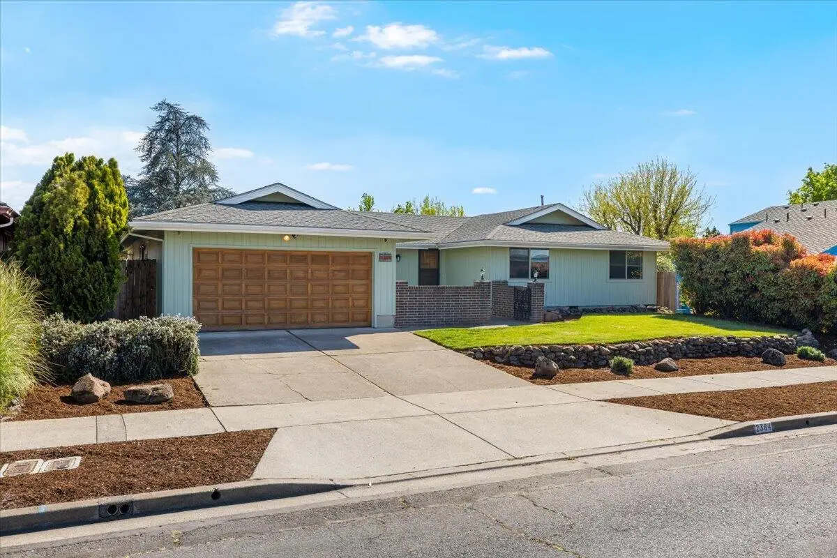 2384 Amaryllis Street, Medford, OR 97504 - #1