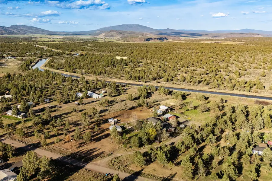 3828 NE 45th Street, Redmond, OR 97756 - #2