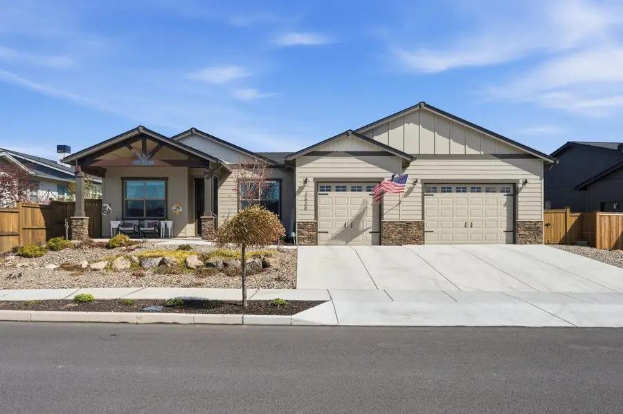 3638 SW 45th Street, Redmond, OR 97756 - #3