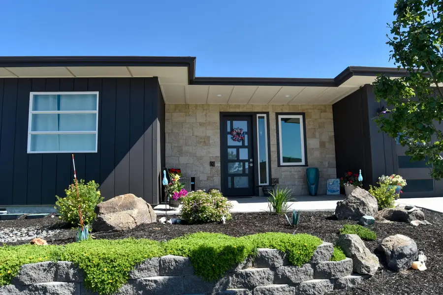 4637 SW Antelope Avenue, Redmond, OR 97756 - #2