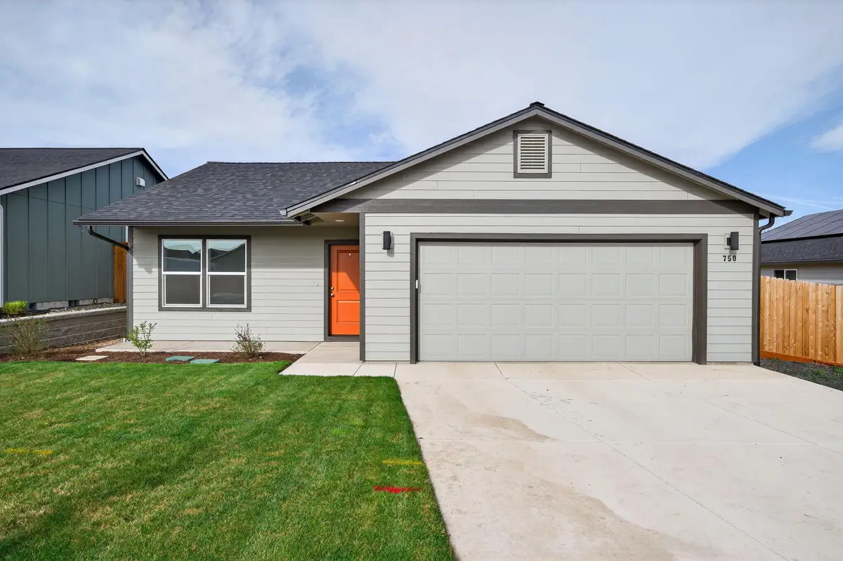 750 NE Rickenbacker Road, Madras, OR 97741 - #1