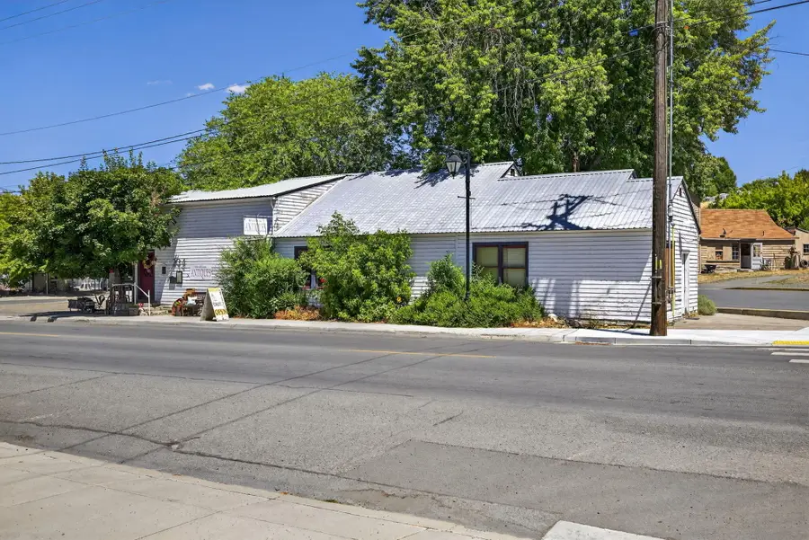 234 S Canyon Boulevard, John Day, OR 97845 - #2
