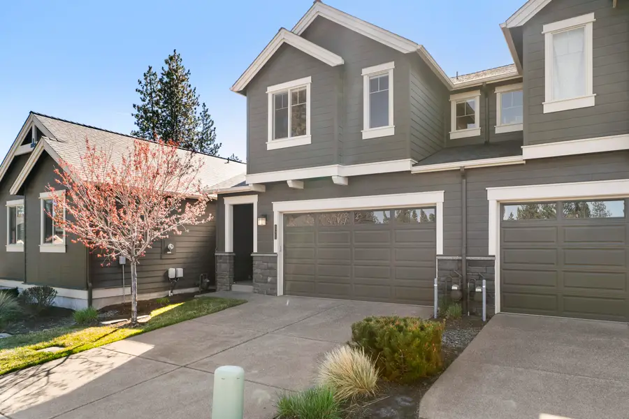 60411 Hedgewood Lane, Bend, OR 97702 - #2
