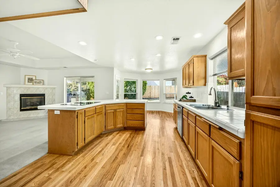 2855 Shanteal Place, Medford, OR 97504 - #3