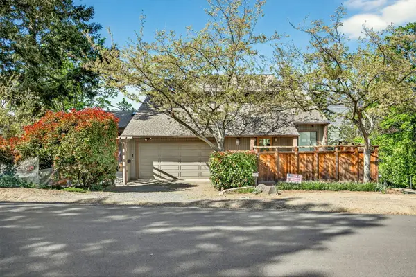 1927 Tamarack Place, Ashland, OR 97520