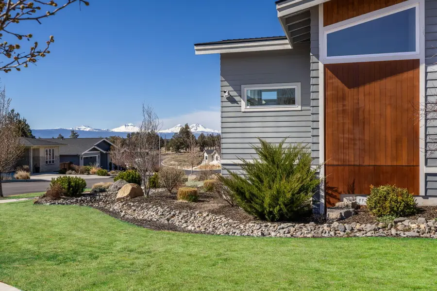 3759 SW 45th Street, Redmond, OR 97756 - #2