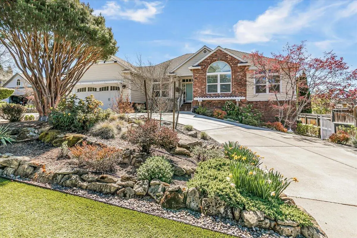 3910 Cherry Lane, Medford, OR 97504 - #1